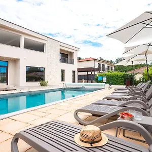 Apartman Vsg - Relaxing Apartments, 200m From The Sea, With Pool, Sauna & Jacuzzi, Klimno